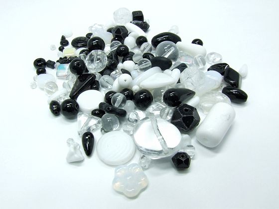 Perlen Mix schwarz wei von Aperlea